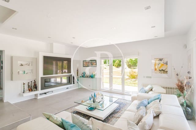 5 soverom Villa til salgs i Las Rozas de Madrid - € 2 375 000 (Ref: 9973332)