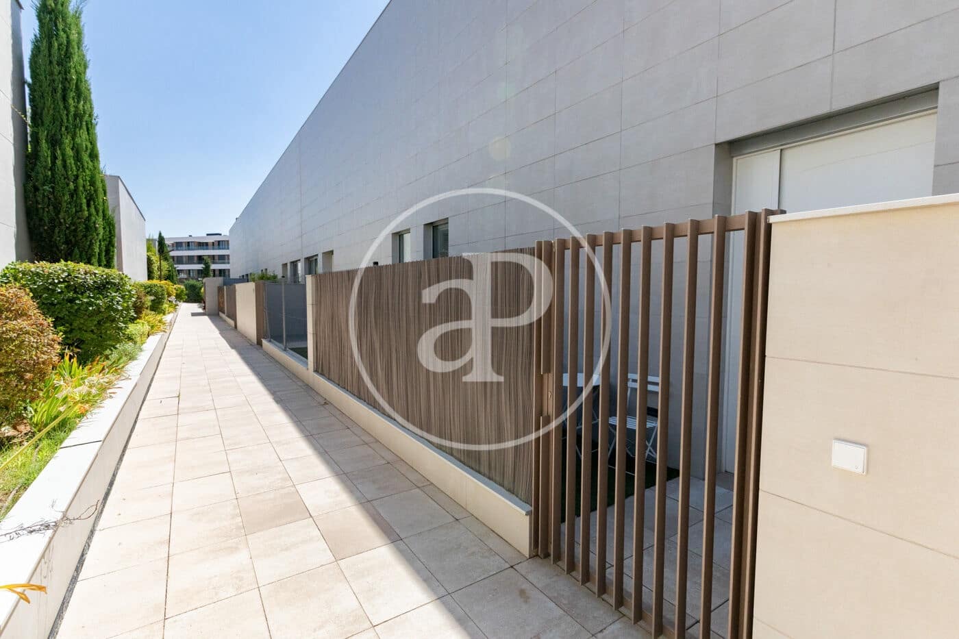 5 bedroom Villa for sale in La Moraleja with pool - € 2,100,000 (Ref: 9973333)