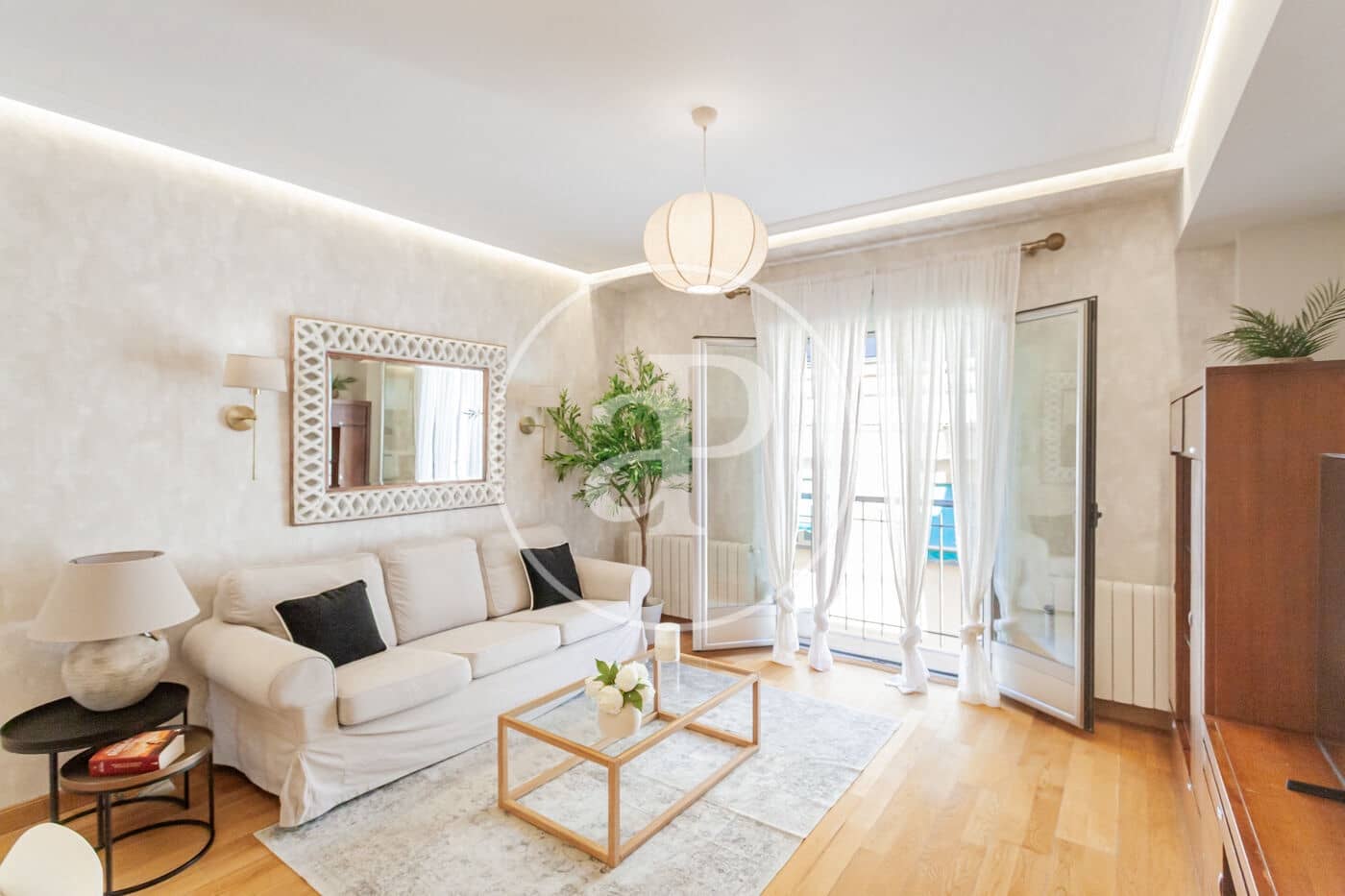 2 slaapkamer Appartement te huur in Madrid stad - € 2.500 (Ref: 9975450)