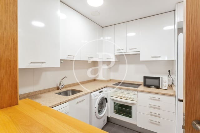 2 soveværelse Lejlighed til leje i Rios Rosas, Madrid by - € 2.500 (Ref: 9975450)