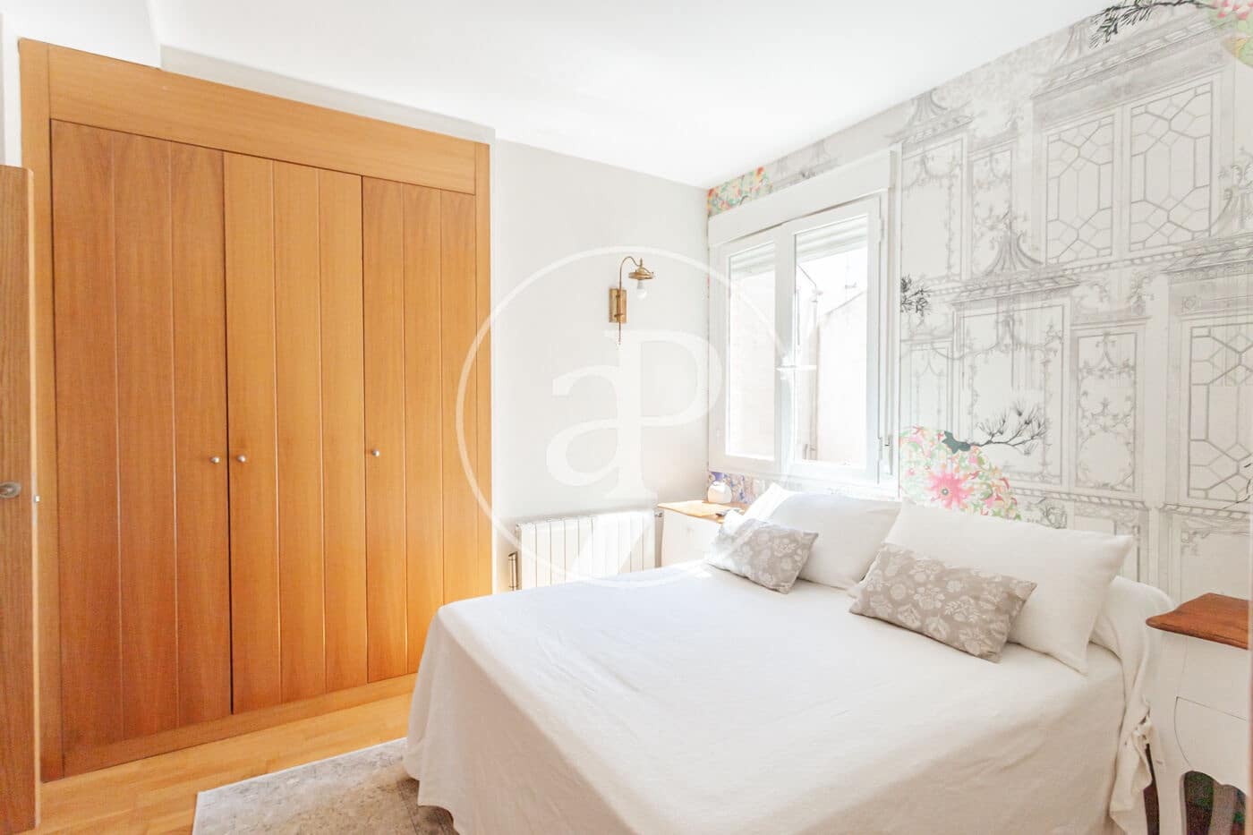 2 slaapkamer Appartement te huur in Madrid stad - € 2.500 (Ref: 9975450)