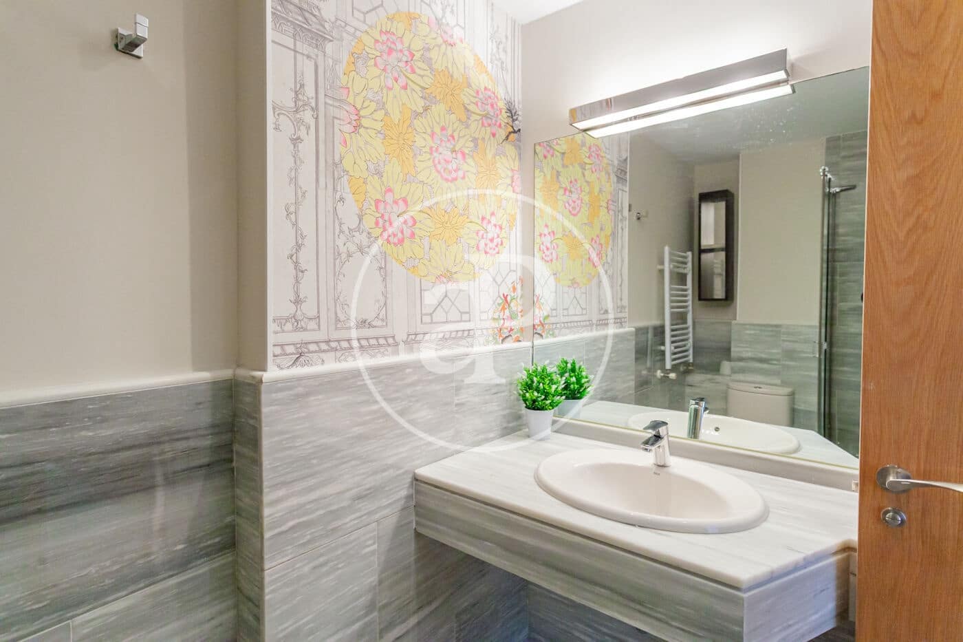 2 slaapkamer Appartement te huur in Madrid stad - € 2.500 (Ref: 9975450)