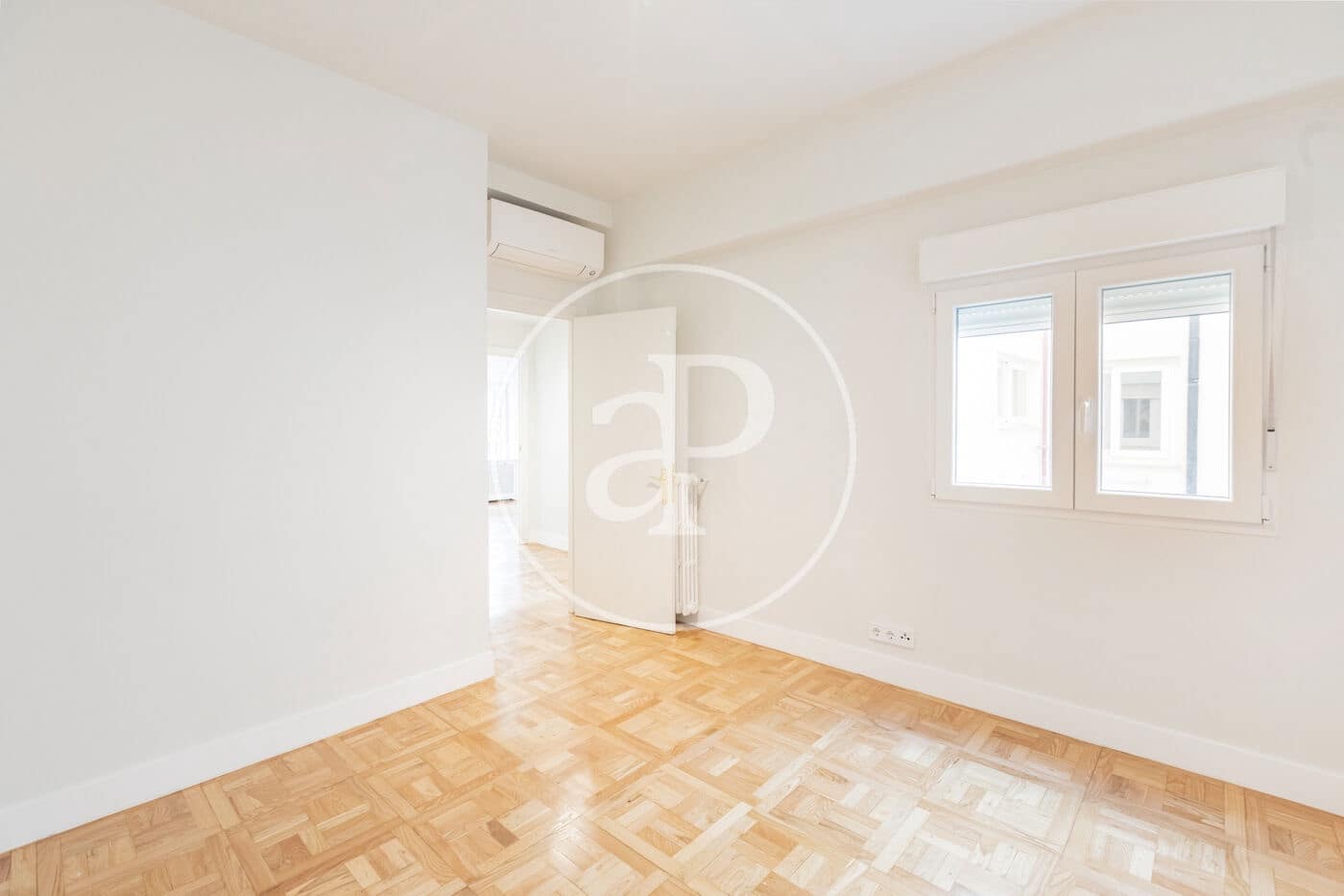 3 soveværelse Lejlighed til leje i Madrid by - € 3.300 (Ref: 9975451)