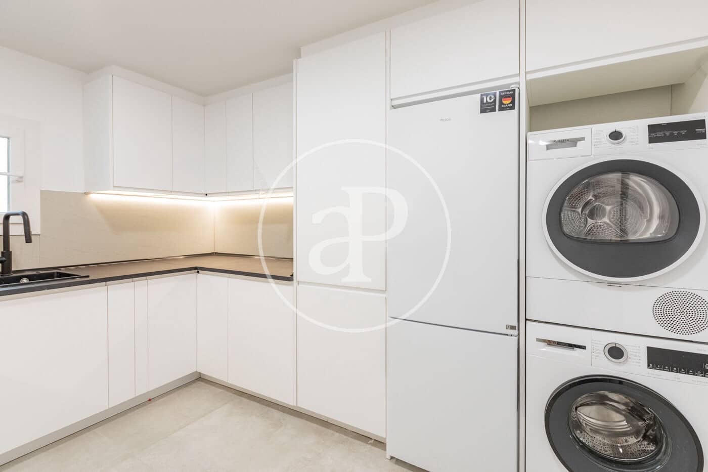 3 soveværelse Lejlighed til leje i Madrid by - € 3.300 (Ref: 9975451)
