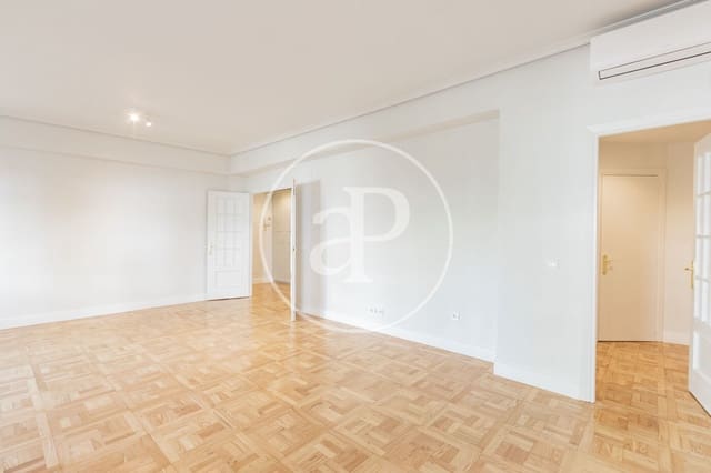 3 soveværelse Lejlighed til leje i El Viso, Madrid by - € 3.300 (Ref: 9975451)