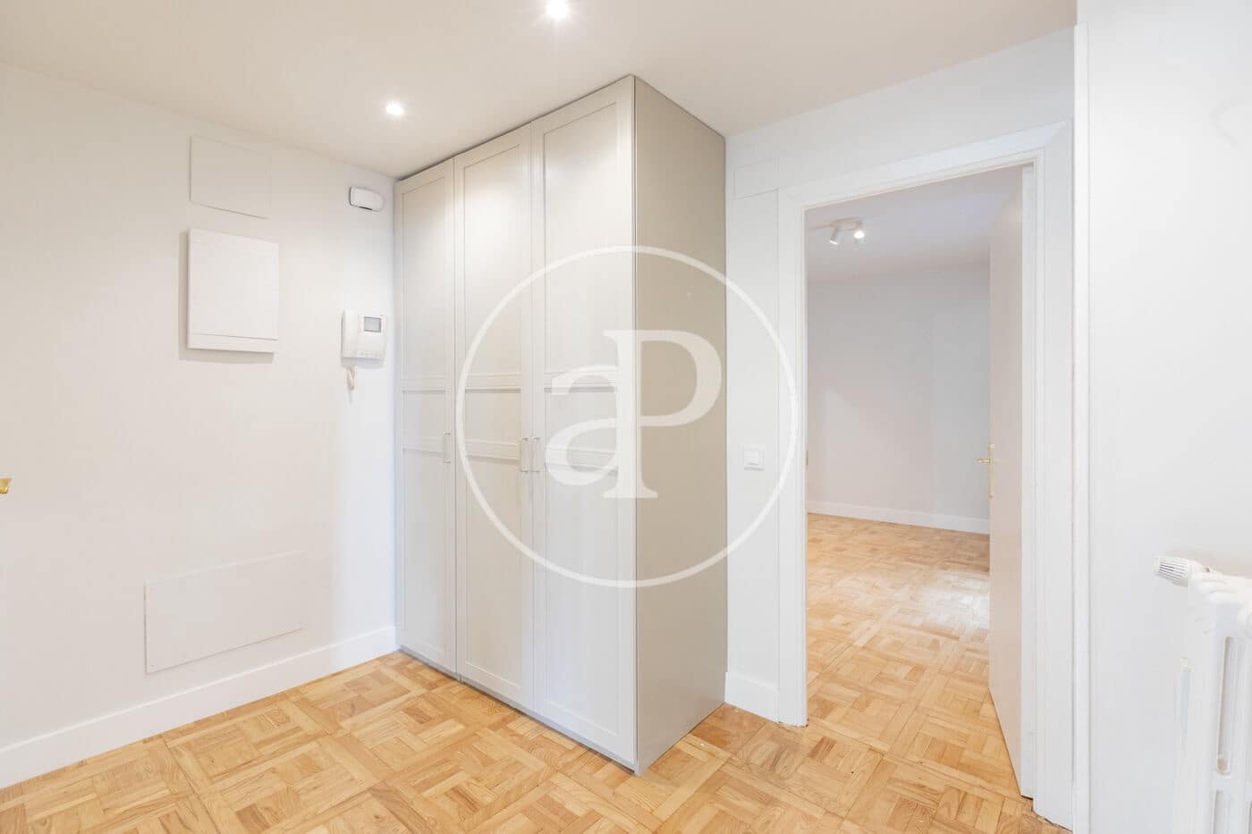 3 soveværelse Lejlighed til leje i Madrid by - € 3.300 (Ref: 9975451)