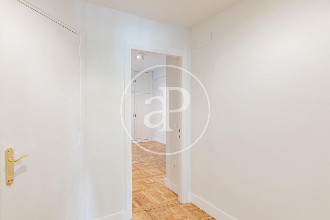 3 soveværelse Lejlighed til leje i Madrid by - € 3.300 (Ref: 9975451)