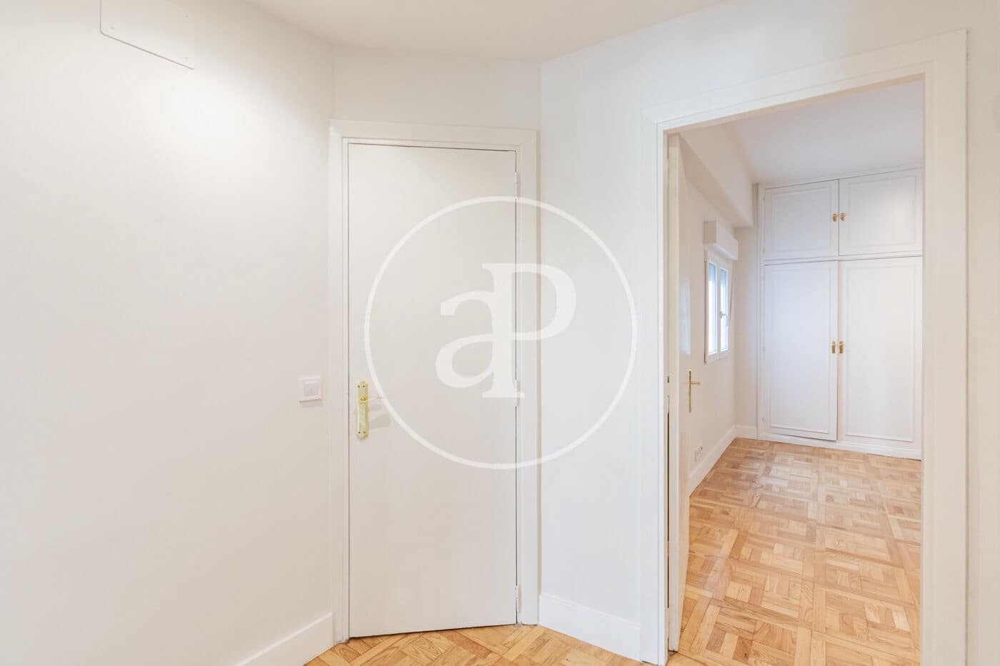 3 soveværelse Lejlighed til leje i Madrid by - € 3.300 (Ref: 9975451)