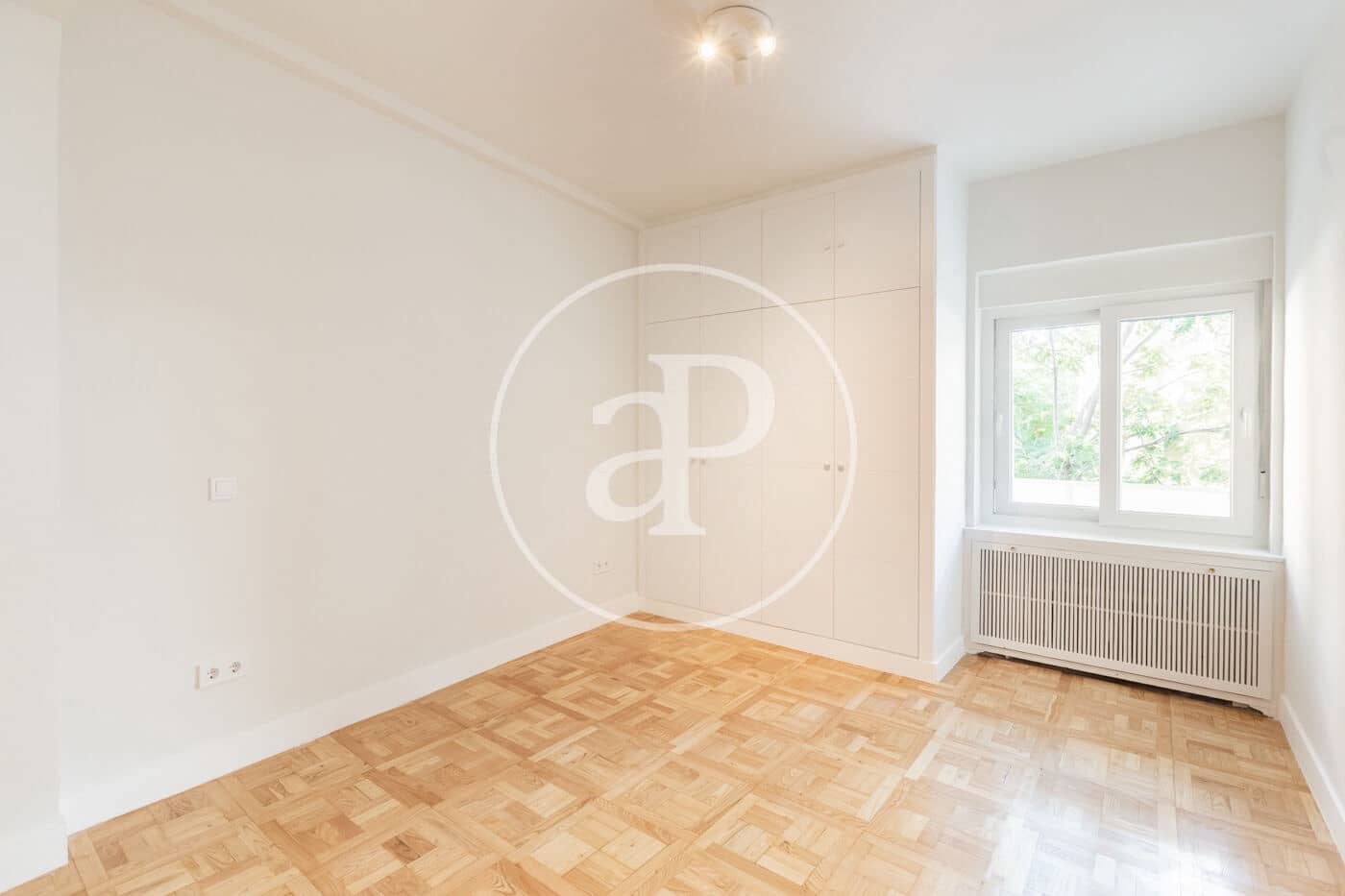 3 soveværelse Lejlighed til leje i Madrid by - € 3.300 (Ref: 9975451)