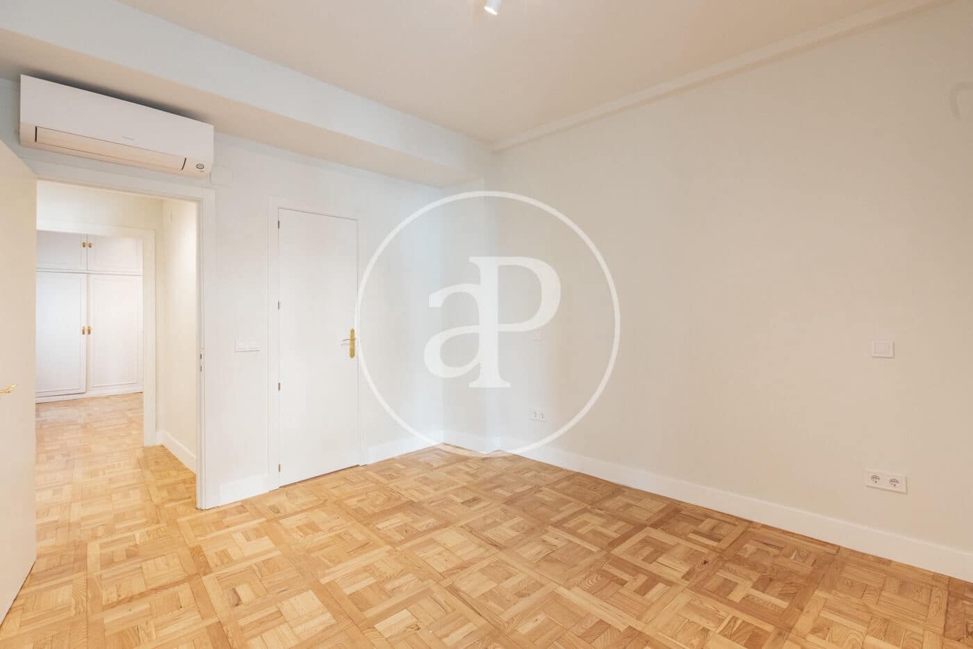3 soveværelse Lejlighed til leje i Madrid by - € 3.300 (Ref: 9975451)