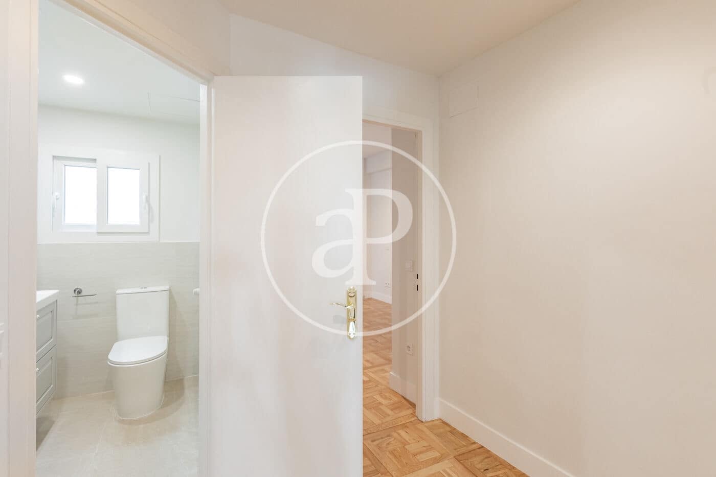 3 soveværelse Lejlighed til leje i Madrid by - € 3.300 (Ref: 9975451)
