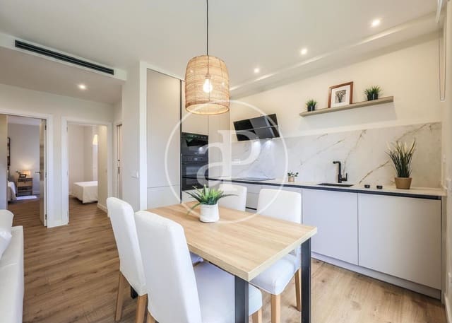 2 slaapkamer Penthouse te koop in Castillejos, Madrid stad met zwembad - € 985.000 (Ref: 9975452)