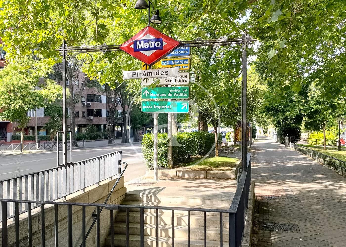 2 bedroom Apartment for sale in Madrid city with pool - € 680,000 (Ref: 9975453)