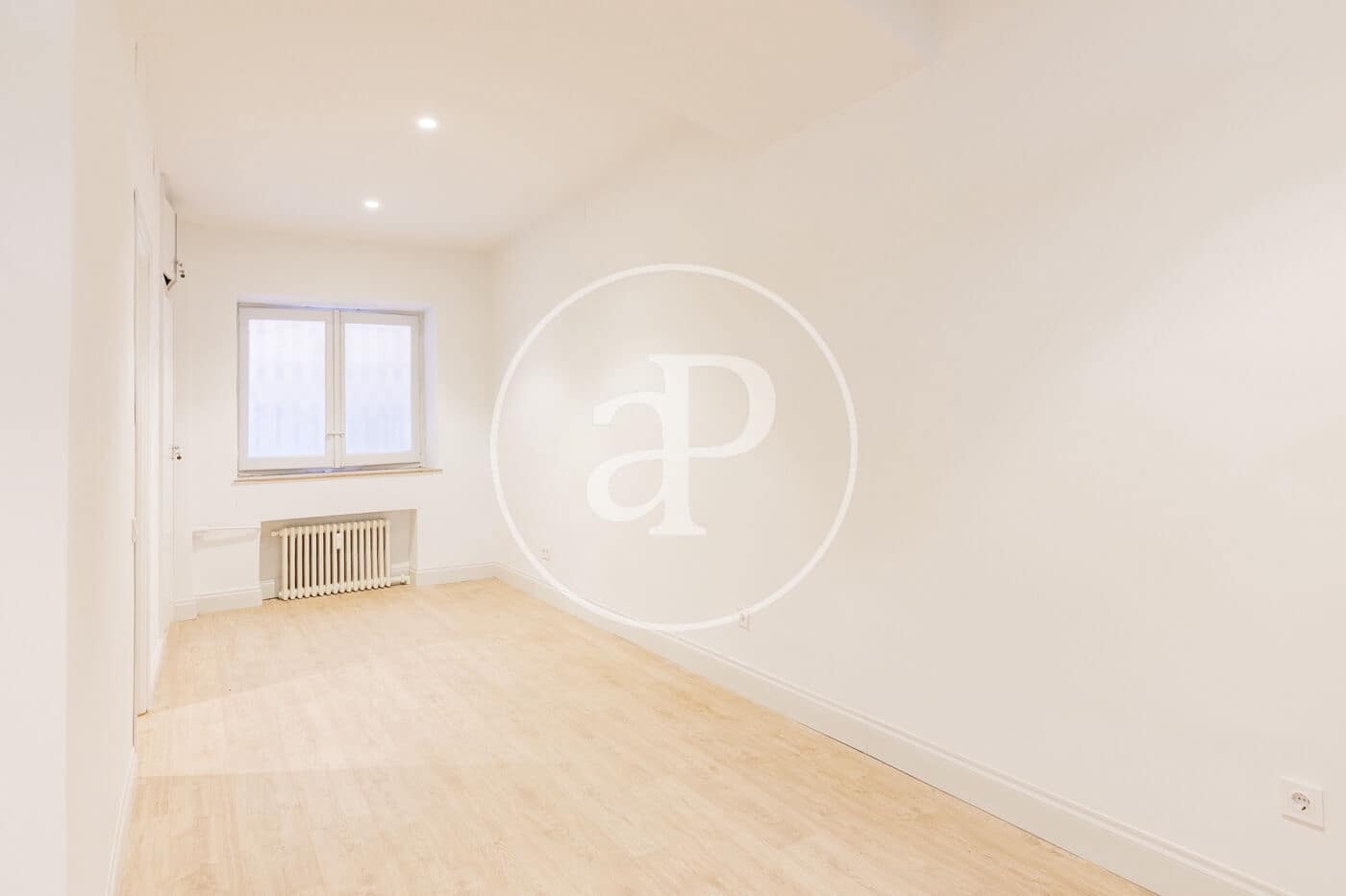 Apartamento de 3 habitaciones en Madrid ciudad en venta - 1.560.000 € (Ref: 9975456)