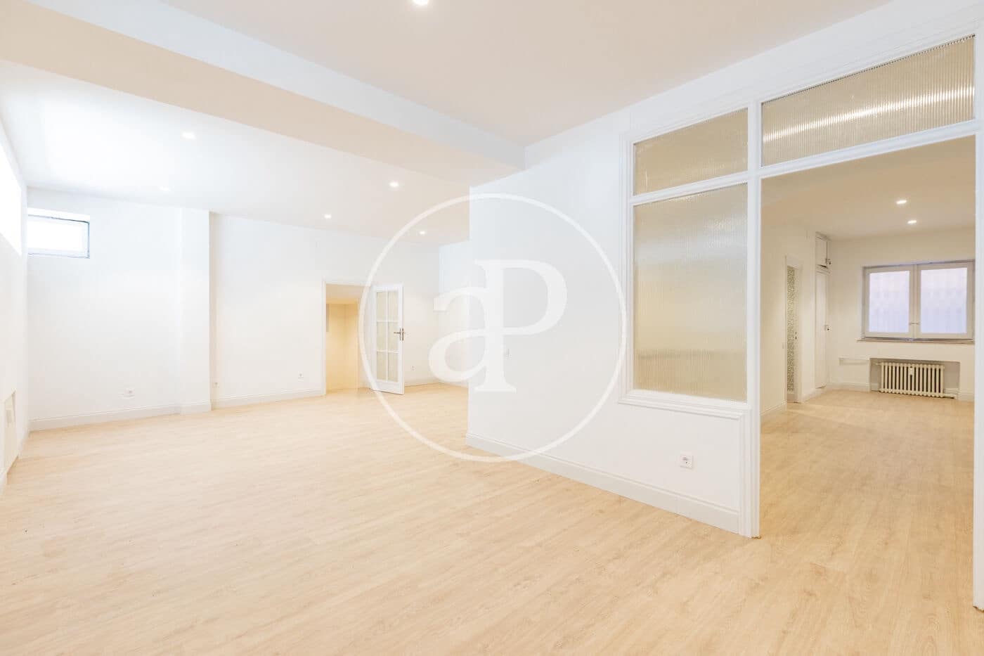 Apartamento de 3 habitaciones en Madrid ciudad en venta - 1.560.000 € (Ref: 9975456)