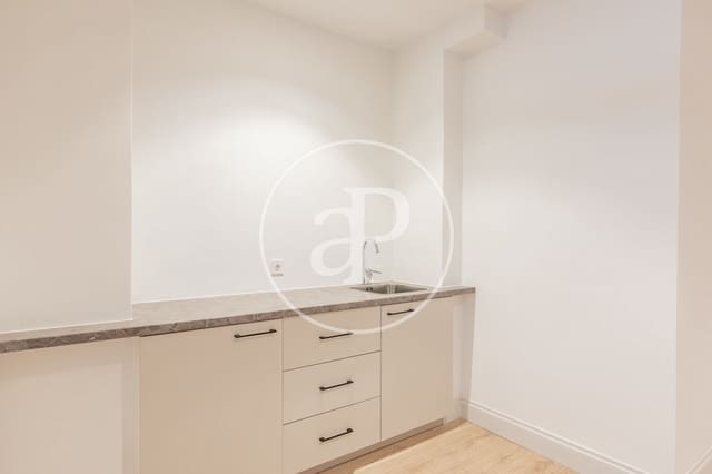 Apartamento de 3 habitaciones en Castellana, Madrid ciudad en venta - 1.560.000 € (Ref: 9975456)