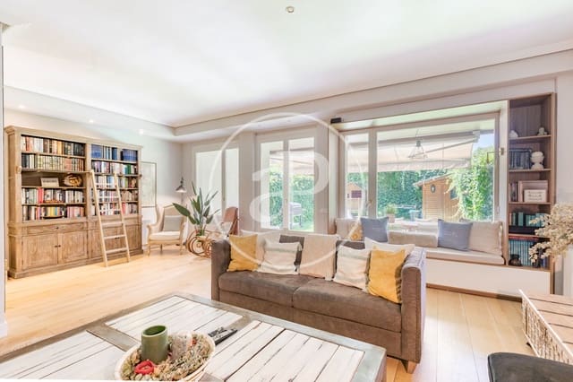 4 slaapkamer Villa te koop in Algete met zwembad - € 760.000 (Ref: 9977330)