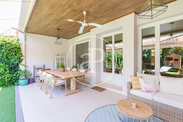 4 slaapkamer Villa te koop in Algete met zwembad - € 760.000 (Ref: 9977330)
