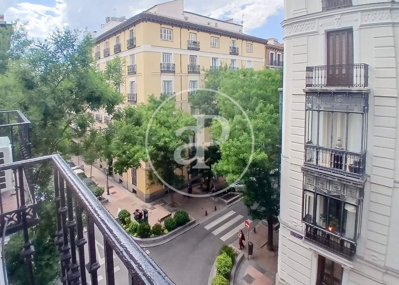 3 sypialnia Apartament do wynajęcia w Miasto Madryt - 3 850 € (Ref: 9977332)