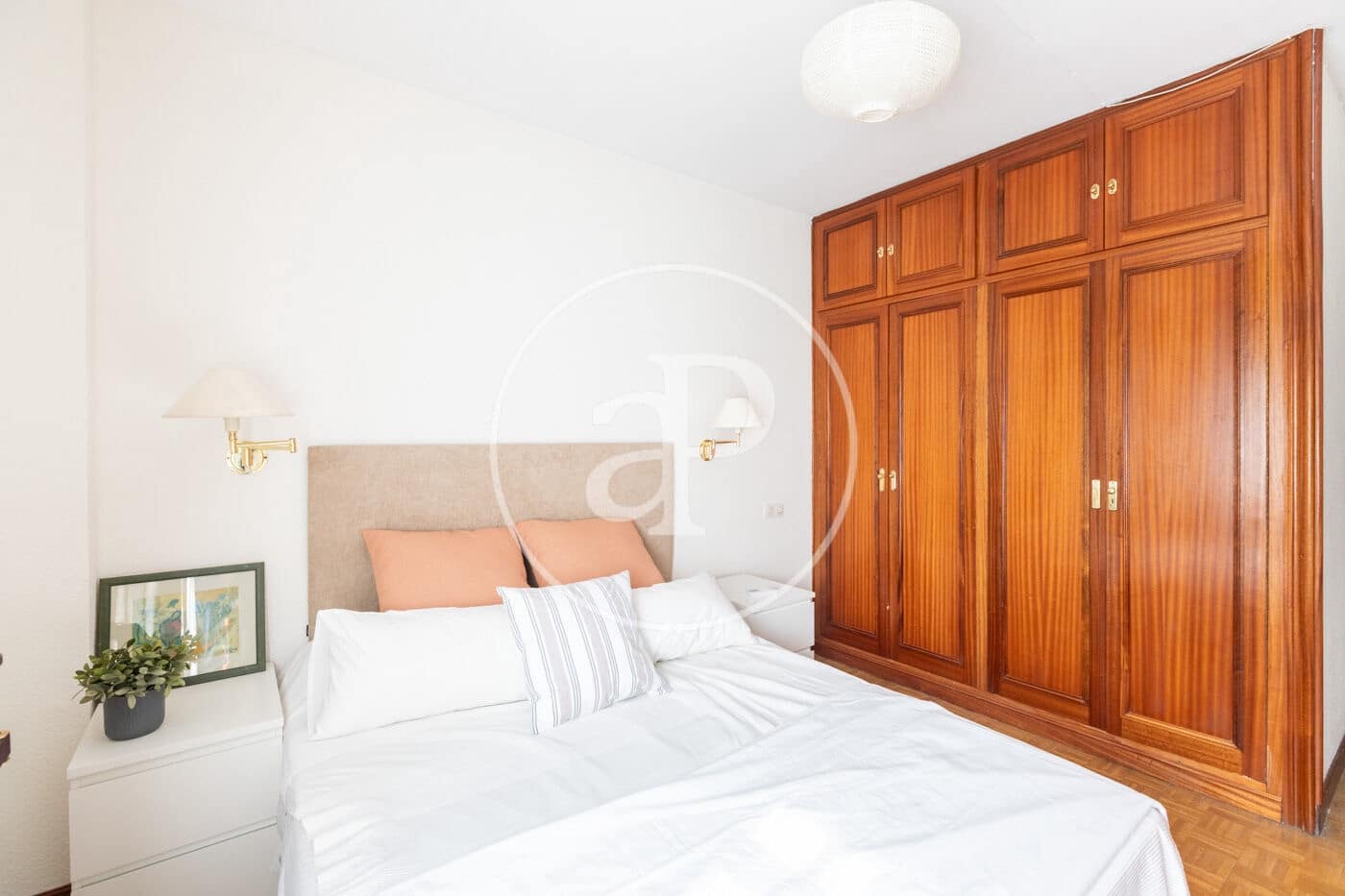 2 bedroom Apartment for rent in Madrid city - € 2,400 (Ref: 9977333)