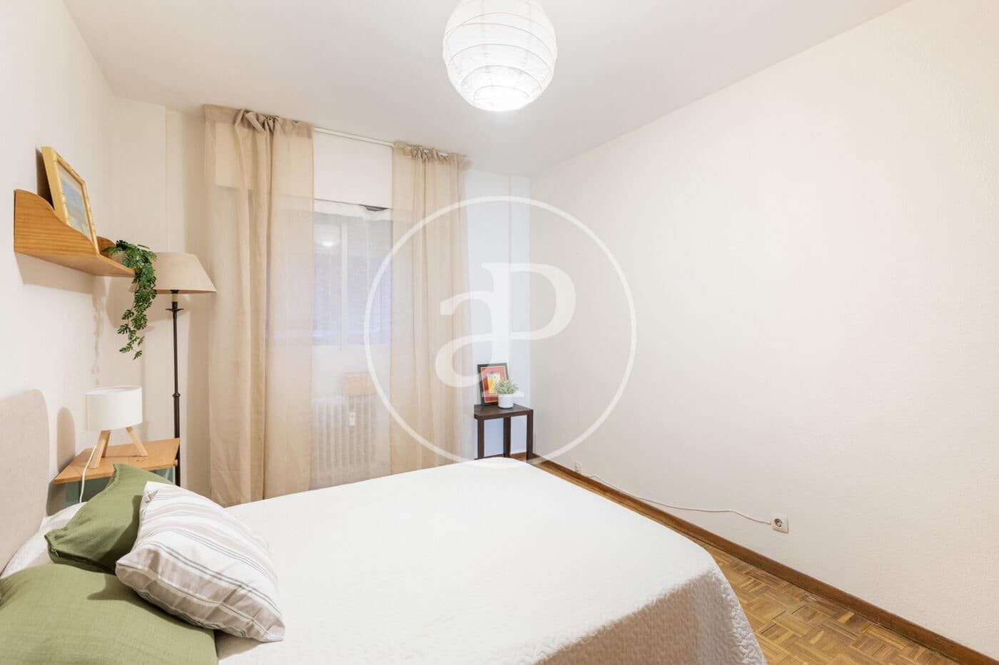 2 bedroom Apartment for rent in Madrid city - € 2,400 (Ref: 9977333)
