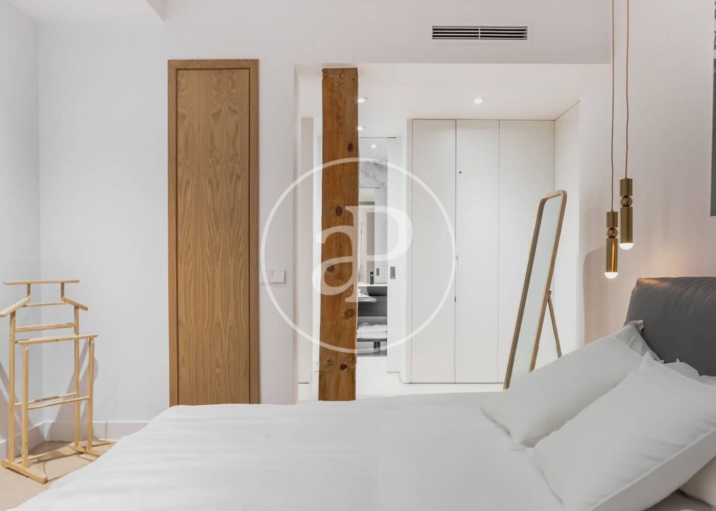 3 sovrum Lägenhet att hyra i Madrid stad - 8 000 € (Ref: 9977335)