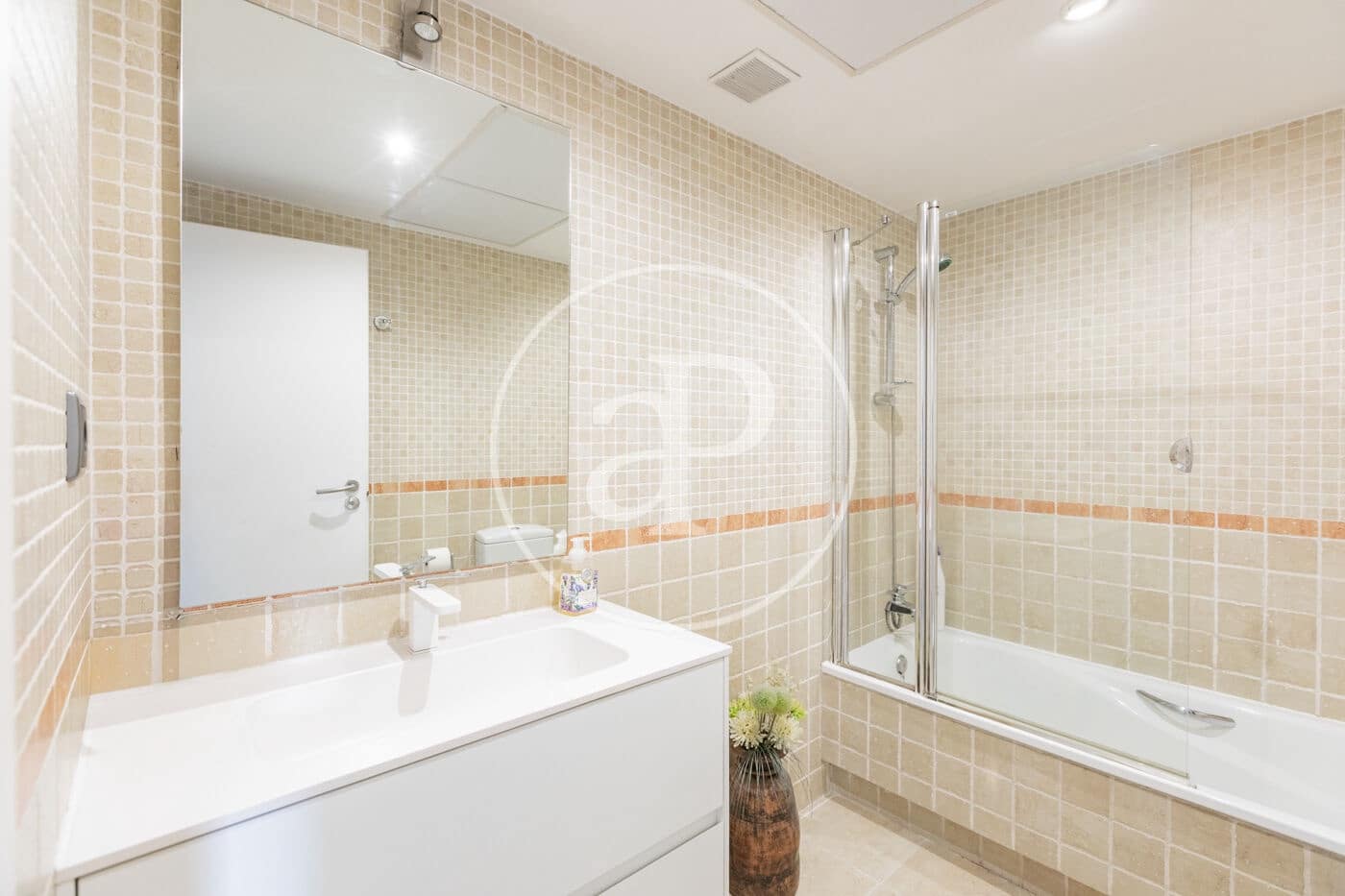 3 soveværelse Lejlighed til salg i Madrid by med swimmingpool - € 1.230.000 (Ref: 9978901)