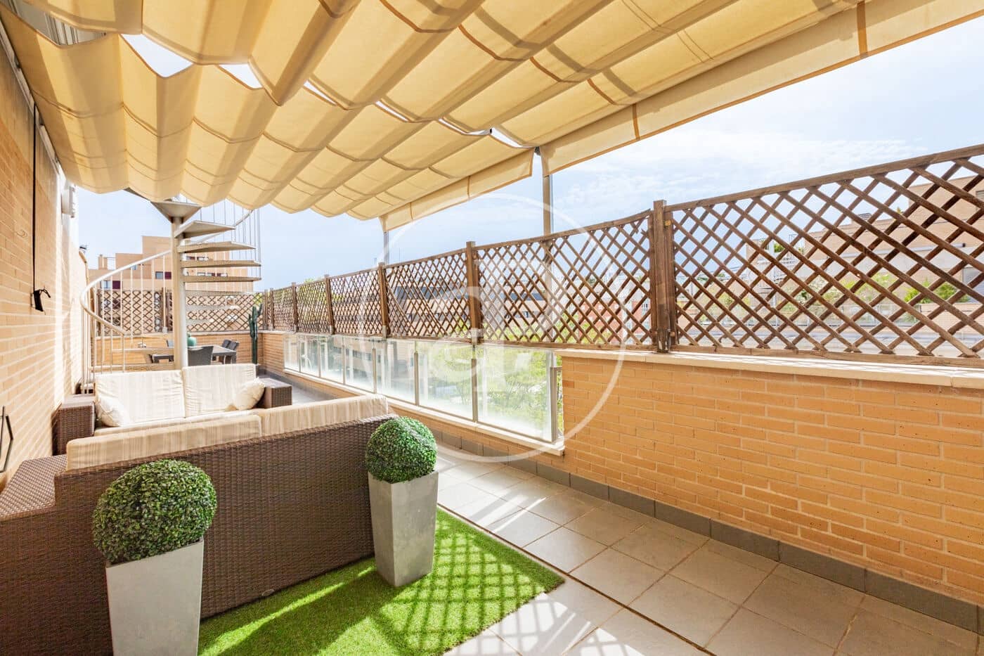 3 soveværelse Lejlighed til salg i Madrid by med swimmingpool - € 1.230.000 (Ref: 9978901)