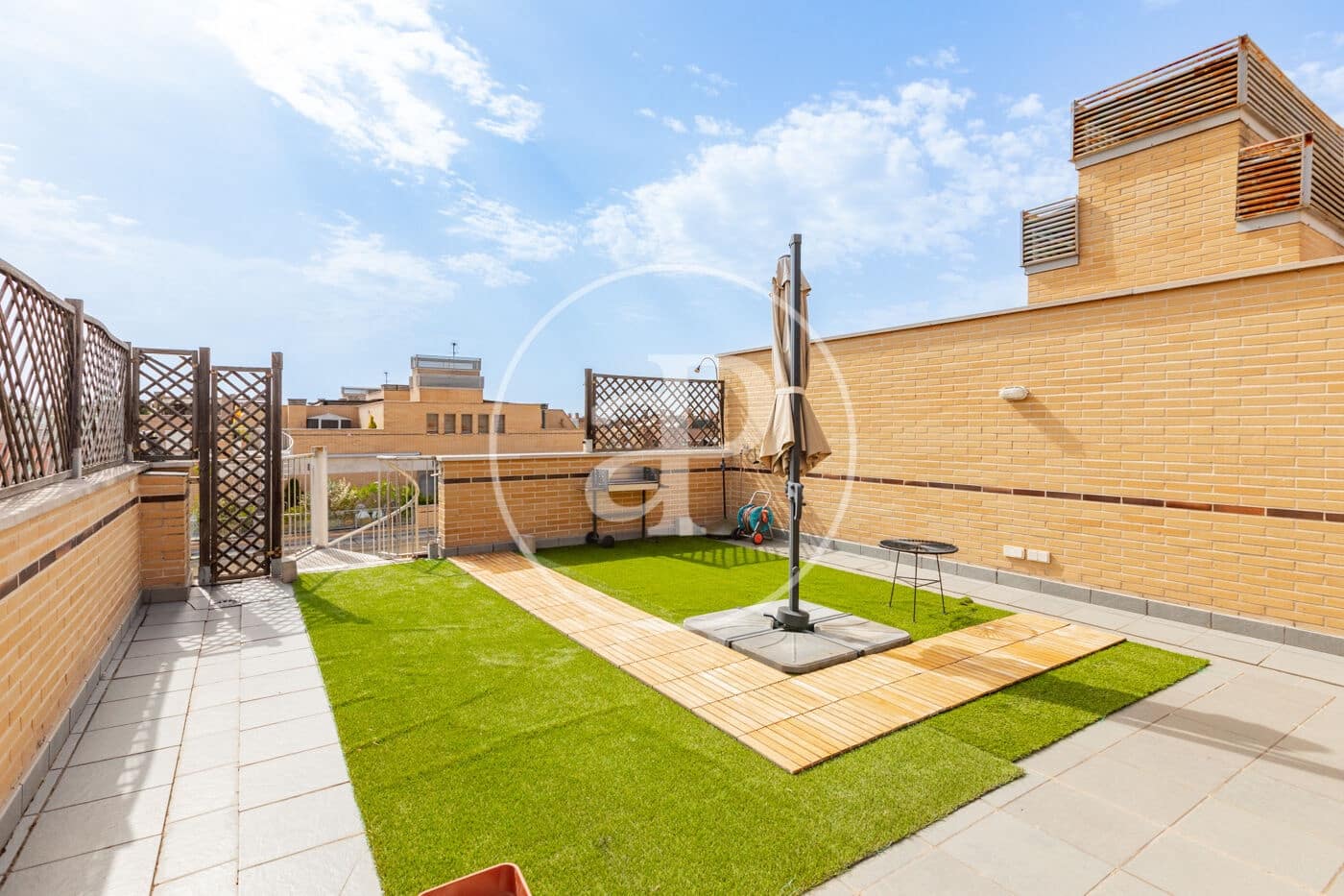 3 soveværelse Lejlighed til salg i Madrid by med swimmingpool - € 1.230.000 (Ref: 9978901)