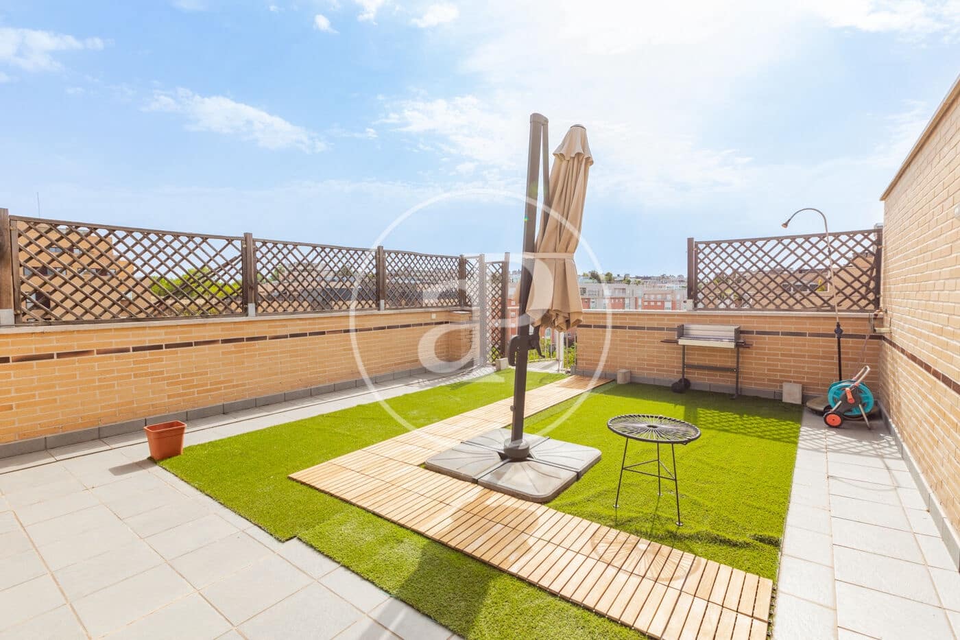 3 soveværelse Lejlighed til salg i Madrid by med swimmingpool - € 1.230.000 (Ref: 9978901)