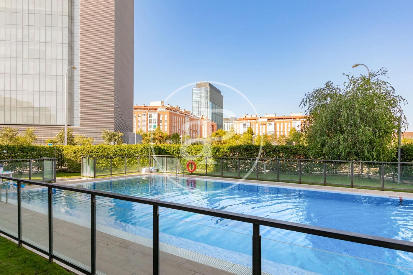 3 Zimmer Apartment zu vermieten in Madrid Stadt mit Pool Garage - 3.000 € (Ref: 9978903)