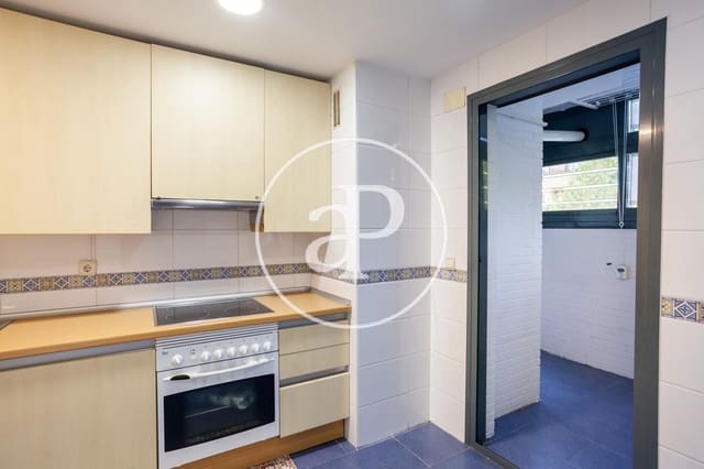 2 slaapkamer Appartement te huur in Pozuelo de Alarcón met zwembad garage - € 1.800 (Ref: 9978904)