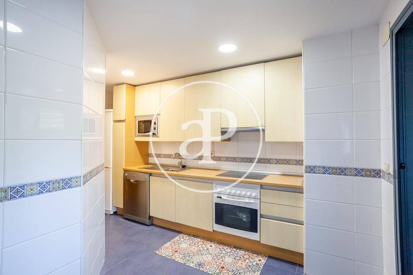 2 slaapkamer Appartement te huur in Pozuelo de Alarcon met zwembad garage - € 1.800 (Ref: 9978904)