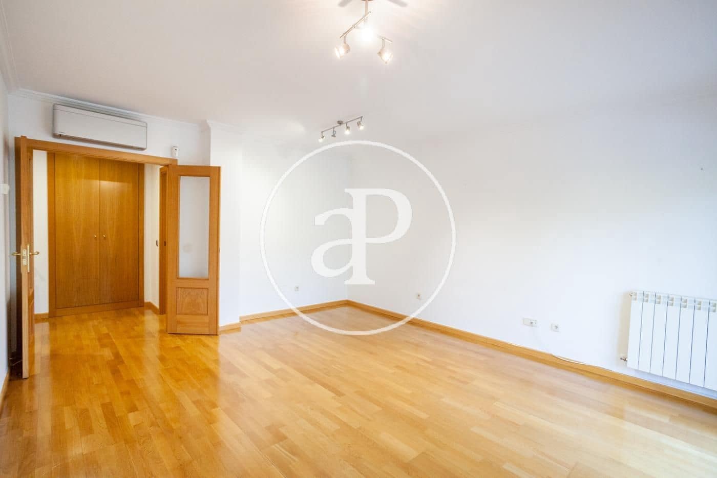 2 slaapkamer Appartement te huur in Pozuelo de Alarcon met zwembad garage - € 1.800 (Ref: 9978904)