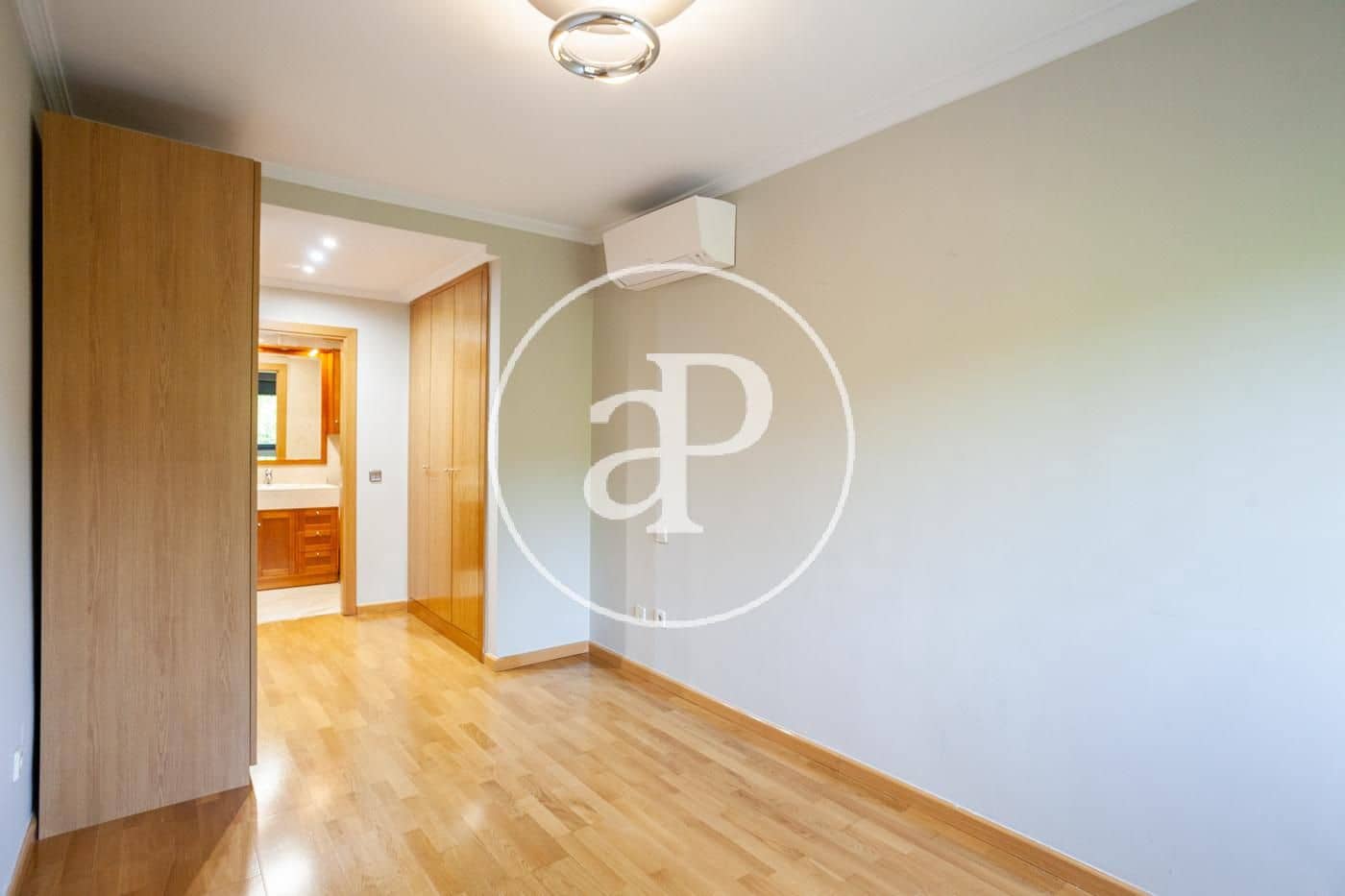 2 slaapkamer Appartement te huur in Pozuelo de Alarcon met zwembad garage - € 1.800 (Ref: 9978904)