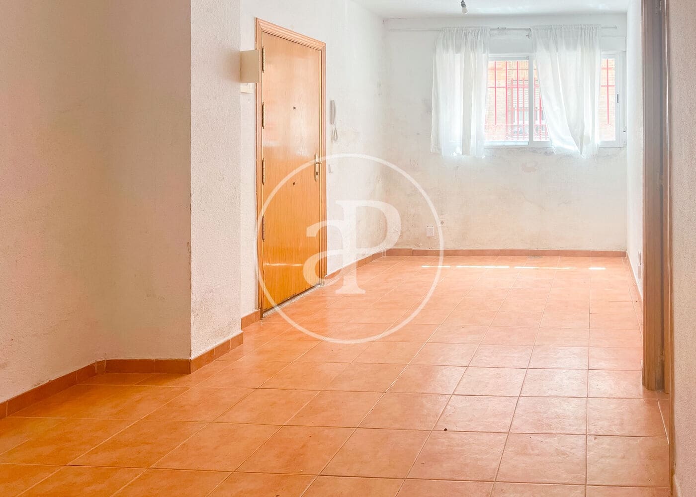 Apartamento de 2 habitaciones en Madrid ciudad en venta - 250.000 € (Ref: 9983032)
