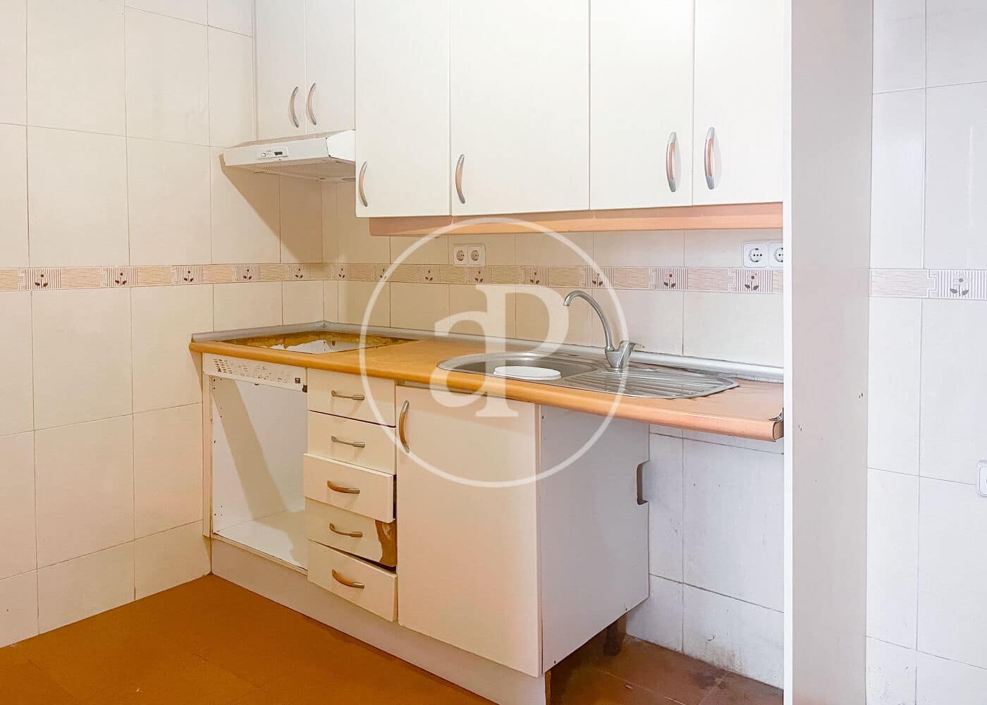Apartamento de 2 habitaciones en Madrid ciudad en venta - 250.000 € (Ref: 9983032)