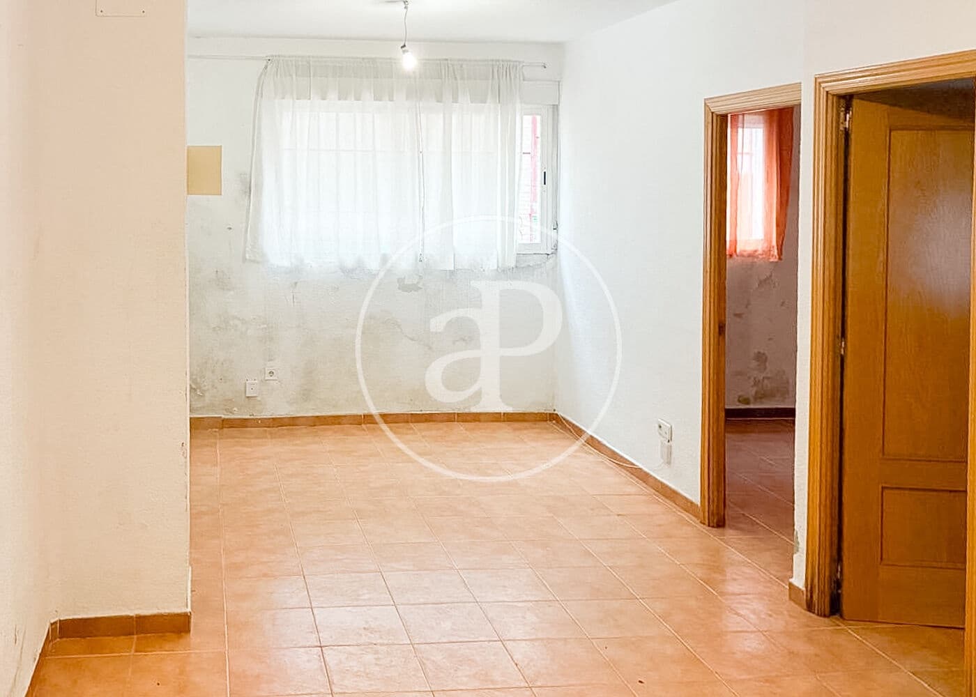 Apartamento de 2 habitaciones en Madrid ciudad en venta - 250.000 € (Ref: 9983032)
