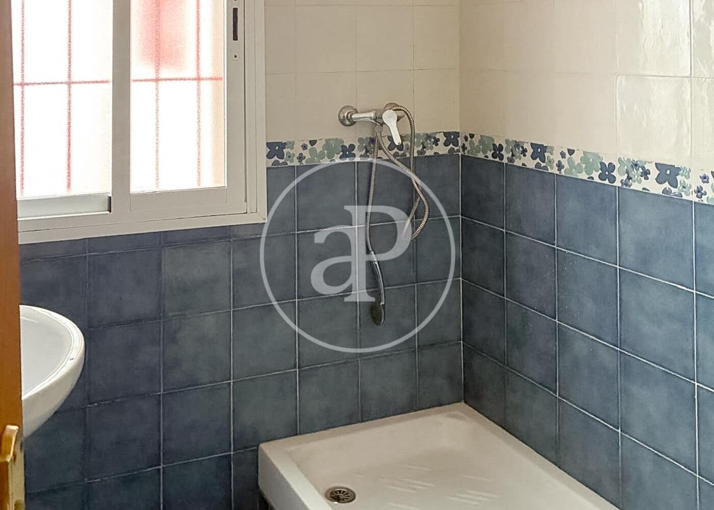 Apartamento de 2 habitaciones en Madrid ciudad en venta - 250.000 € (Ref: 9983032)