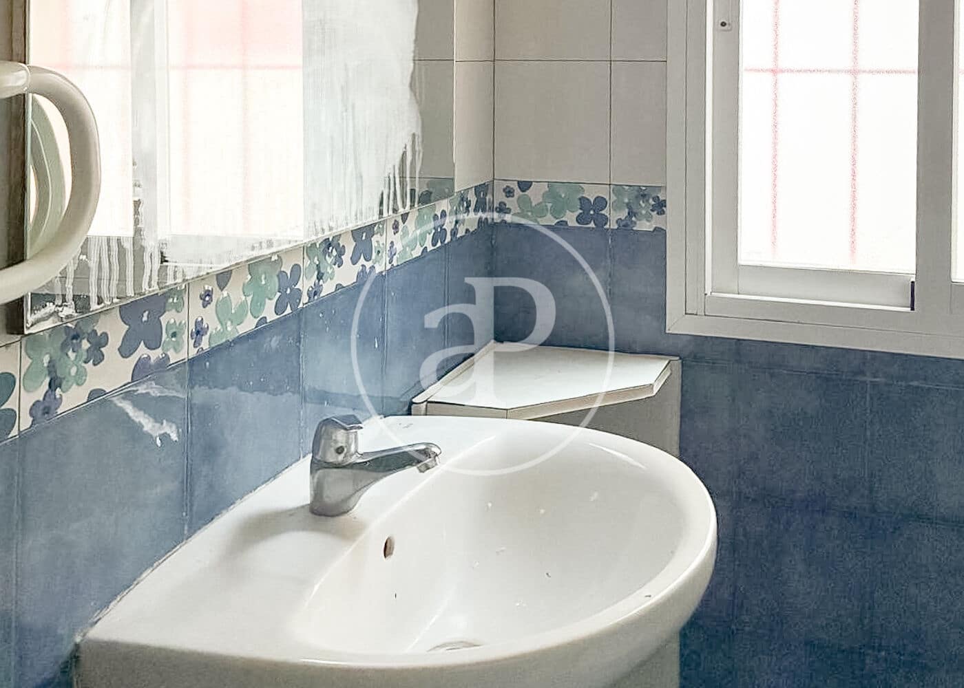 Apartamento de 2 habitaciones en Madrid ciudad en venta - 250.000 € (Ref: 9983032)