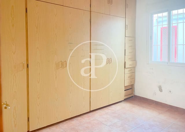 Apartamento de 2 habitaciones en Almenara, Madrid ciudad en venta - 250.000 € (Ref: 9983032)