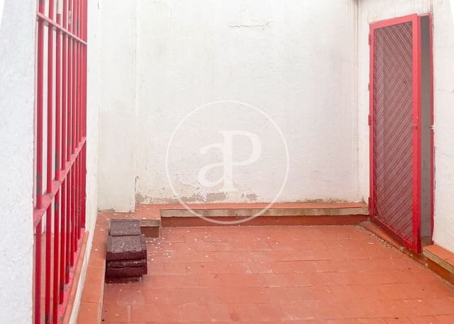 Apartamento de 2 habitaciones en Almenara, Madrid ciudad en venta - 250.000 € (Ref: 9983032)