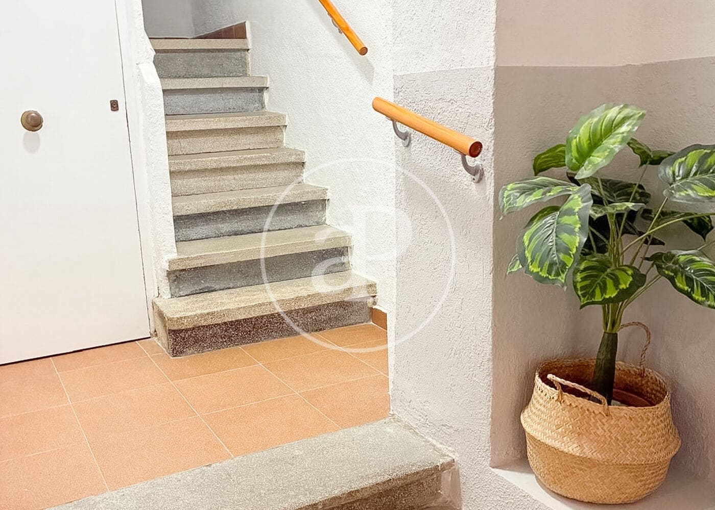 Apartamento de 2 habitaciones en Madrid ciudad en venta - 250.000 € (Ref: 9983032)