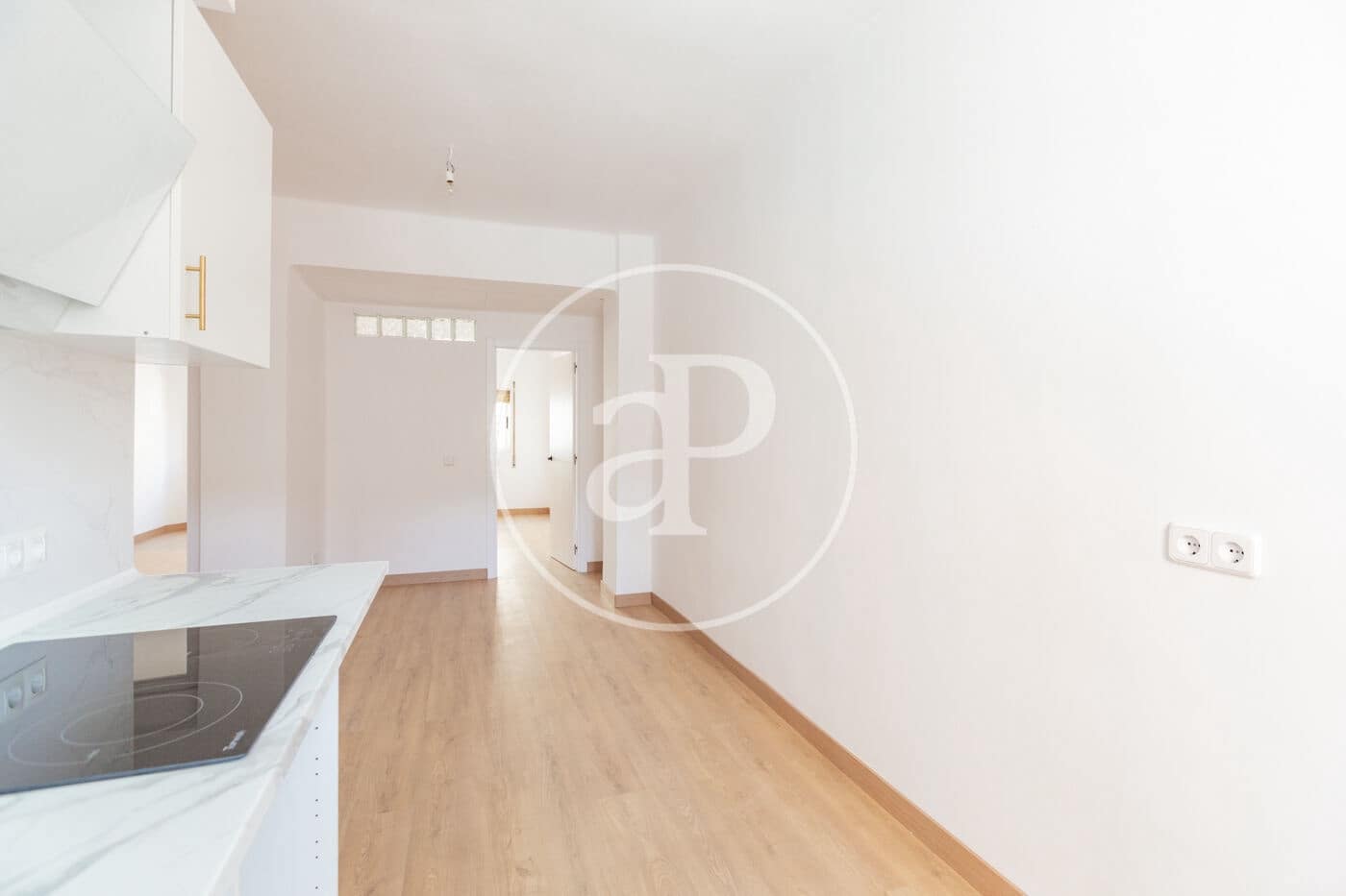 2 bedroom Apartment for sale in Madrid city - € 425,000 (Ref: 9983033)
