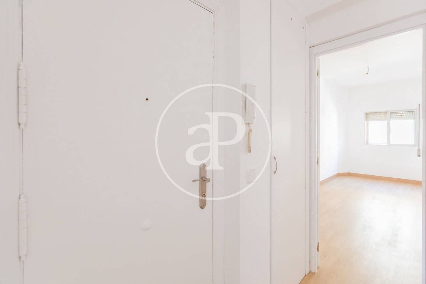 2 bedroom Apartment for sale in Madrid city - € 425,000 (Ref: 9983033)