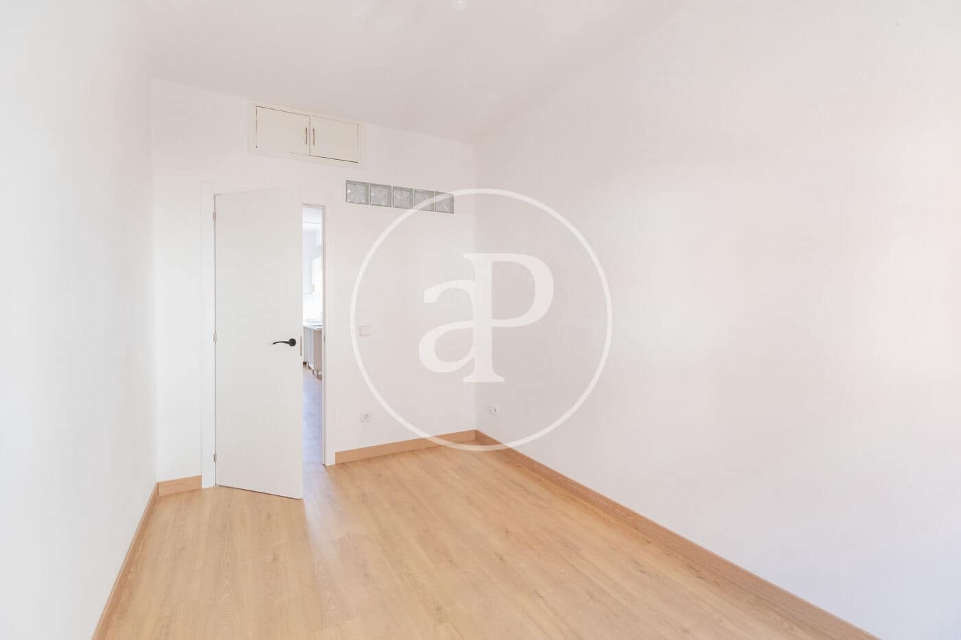 2 bedroom Apartment for sale in Madrid city - € 425,000 (Ref: 9983033)