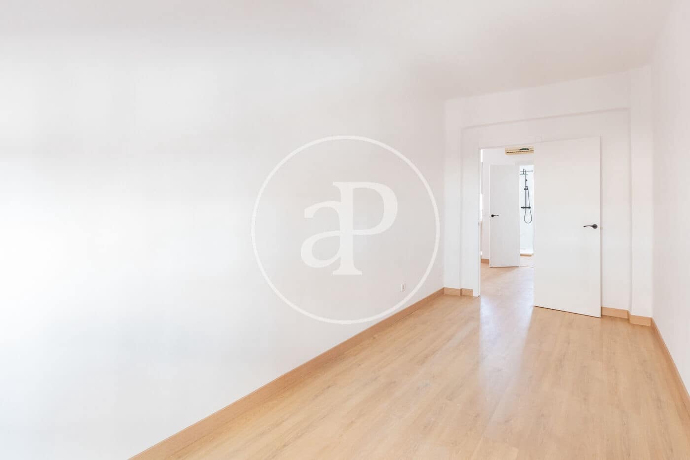 2 bedroom Apartment for sale in Madrid city - € 425,000 (Ref: 9983033)