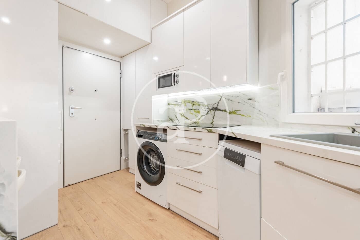 1 sovrum Lägenhet till salu i Madrid stad - 350 000 € (Ref: 9983036)