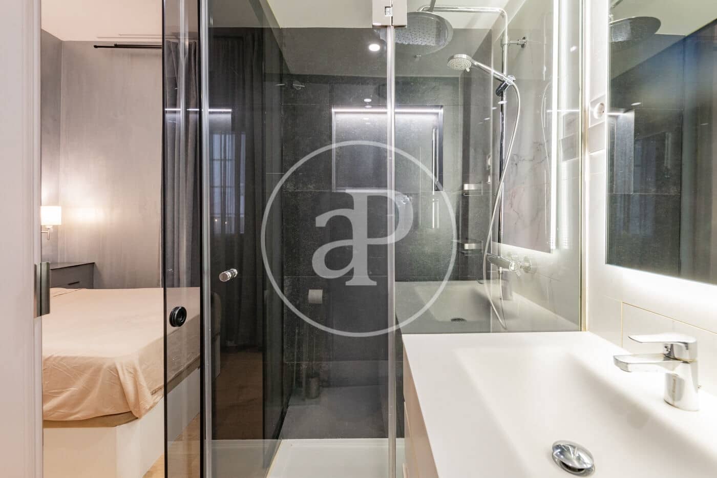1 sovrum Lägenhet till salu i Madrid stad - 350 000 € (Ref: 9983036)