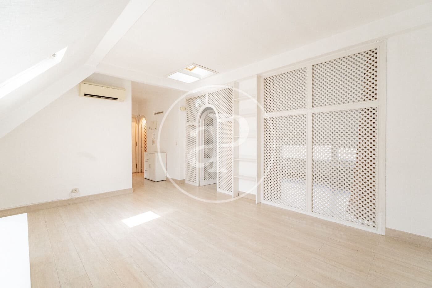 1 sypialnia Apartament na sprzedaż w Miasto Madryt z basenem - 650 000 € (Ref: 9983037)